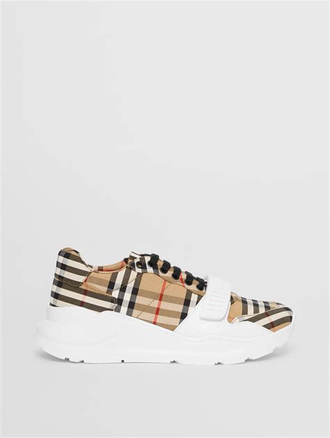 scarpe burberry uomo scontate|Scarpe BURBERRY da Uomo scontate .